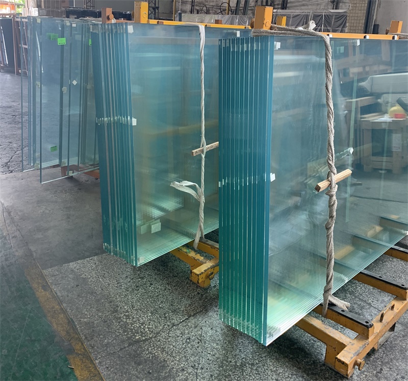 Transparent Laminated Glass Stairs Steps