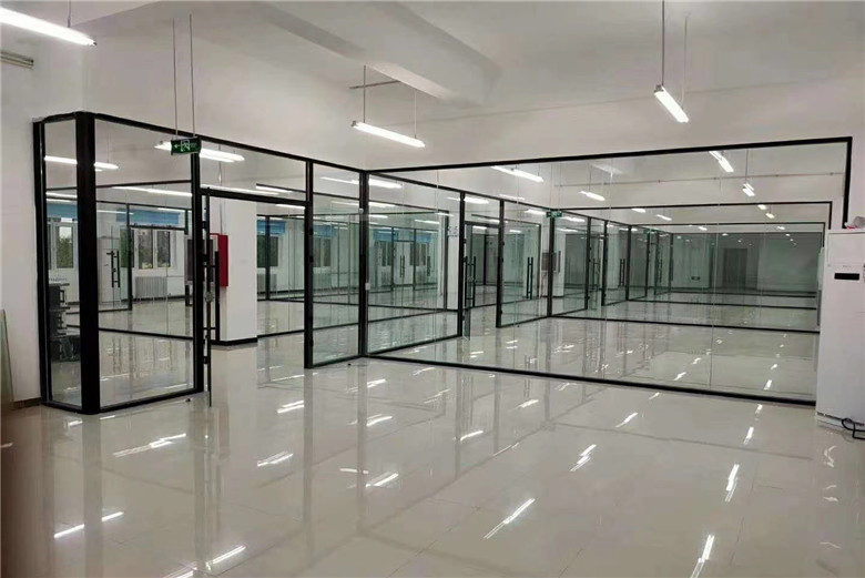 BTG high quality 10mm 12mm clear tempered glass China manufacturer