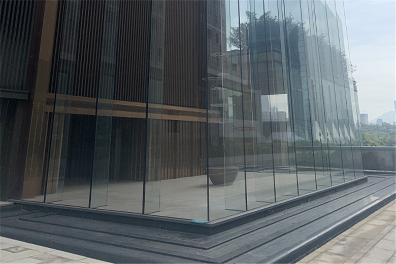 BTG High quality clear tempered glass fin China manufacturer