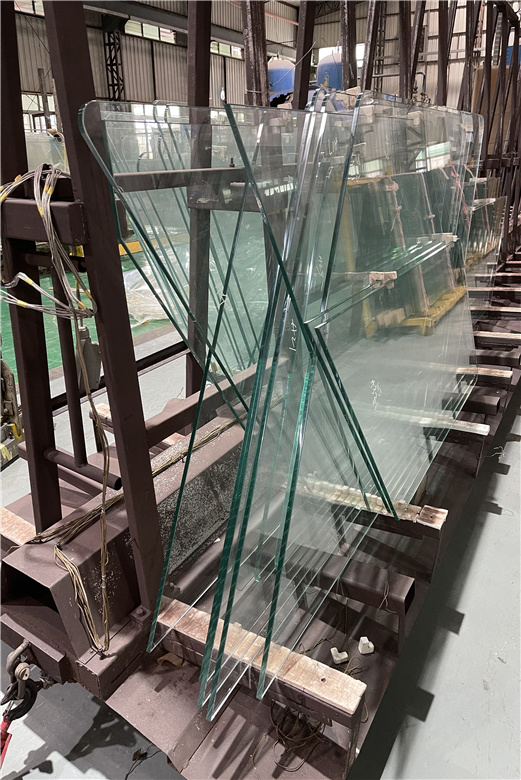 BTG GLASS-Samples Show