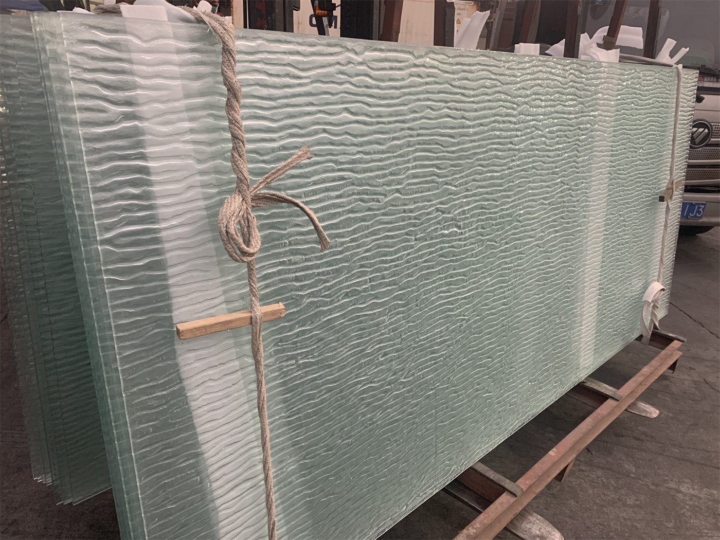 Discover the Versatility of Hot Melt Glass: A Guide to its Uses and Benefits Discover the Versatility of Hot Melt Glass: A Guide to its Uses and Benefits