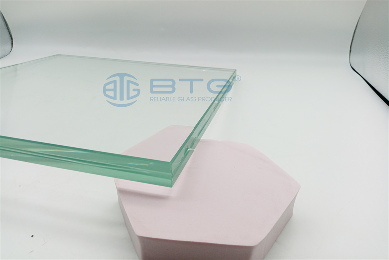 Unlocking the Benefits of Laminated Glass: Safety, Security, and Stunning Aesthetics!