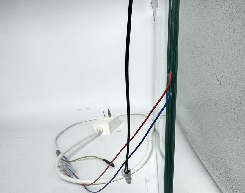 Electric heated glass can be used in bathrooms