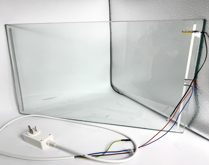 Electric heated glass can be used in bathrooms