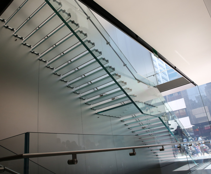 Factory anti slip tempered laminated stairs steps glass
