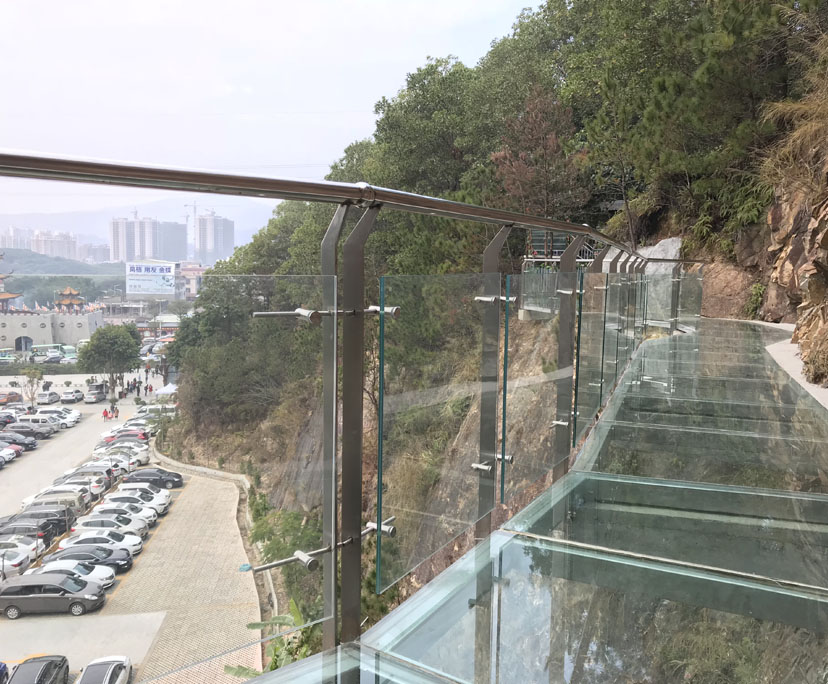 10mm transparent tempered balustrade glass
