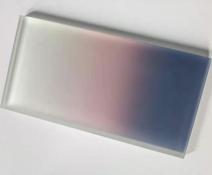 BTG customizable 13.52mm toughened laminated gradient glass