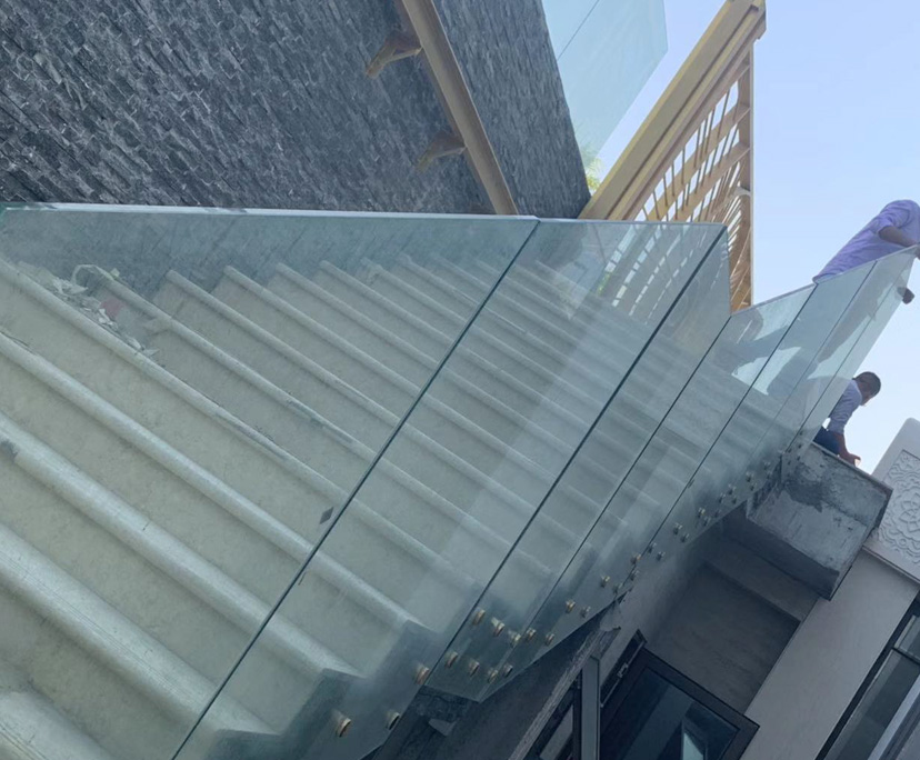 10mm clear strengthened railing glass