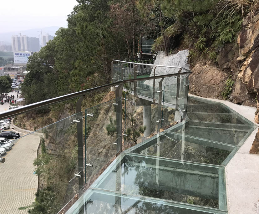 10mm clear strengthened railing glass