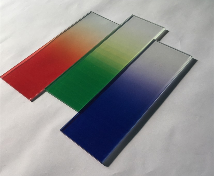 BTG 11.52mm colored gradient tempered laminated glass