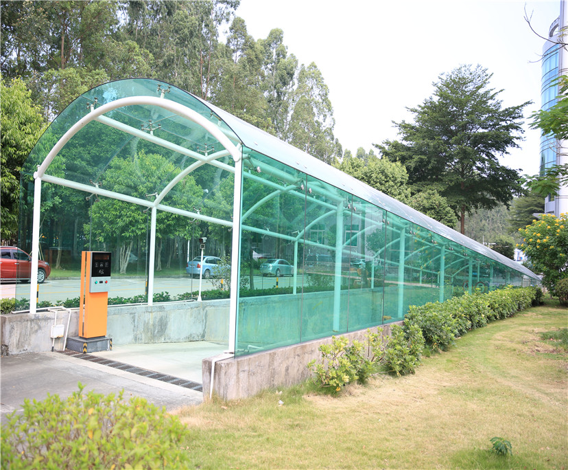 High quality 10mm transparent curved toughened partition glass china manufacturer​