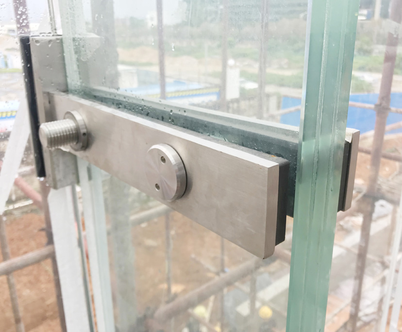 6mm low iron+1.52+6mm extra clear strengthened laminated glass