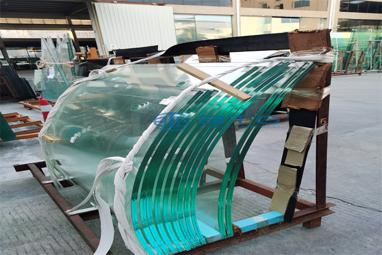 Curved Laminated Glass: The Ideal Combination of Safety and Aesthetics for Your Space